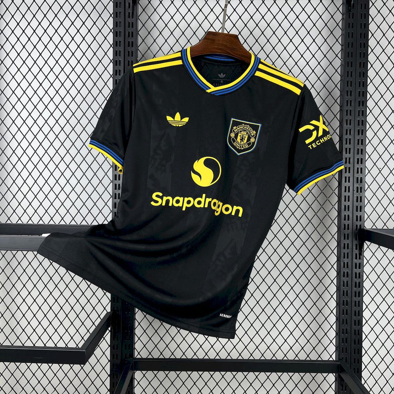 CAMISOLA DO MANCHESTER UNITED 25/26 PRETO