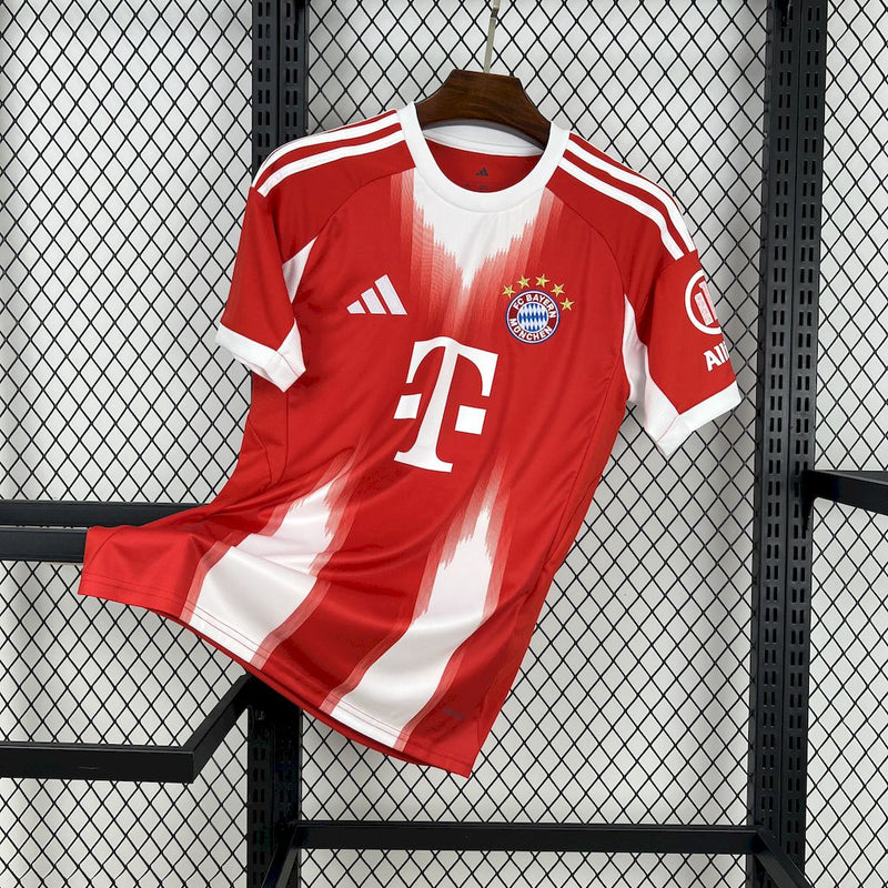 CAMISOLA DO BAYERN MUNICH 25/26 VERMELHO E BRANCO